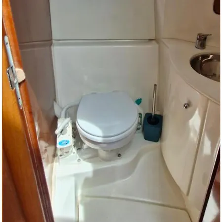 Bateau Proche De La